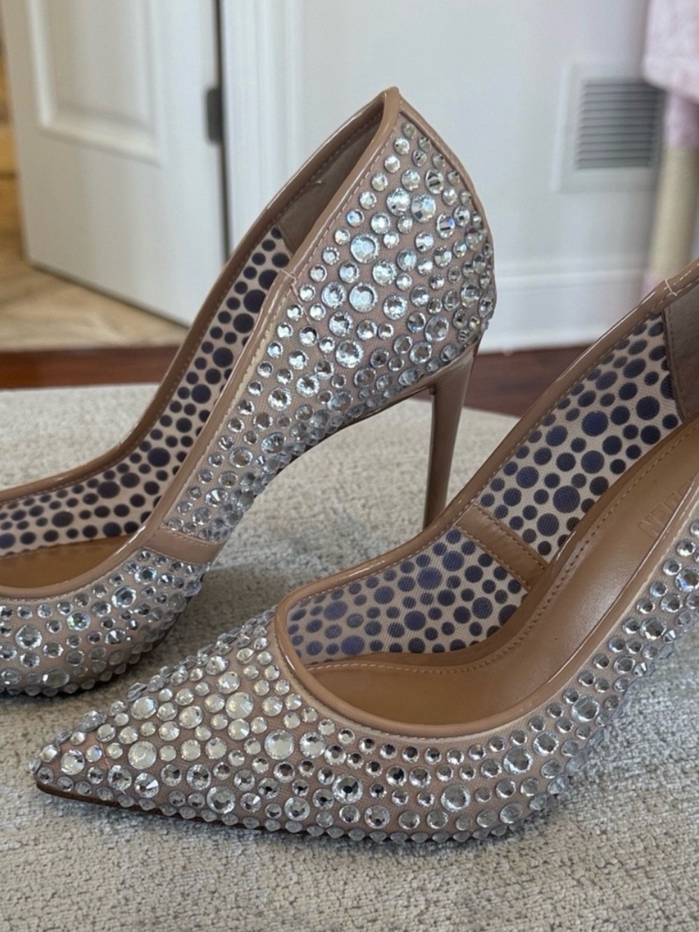 Steve Madden Nude Rhinestone Crystal Pointed Toe Stiletto Pumps 9.5